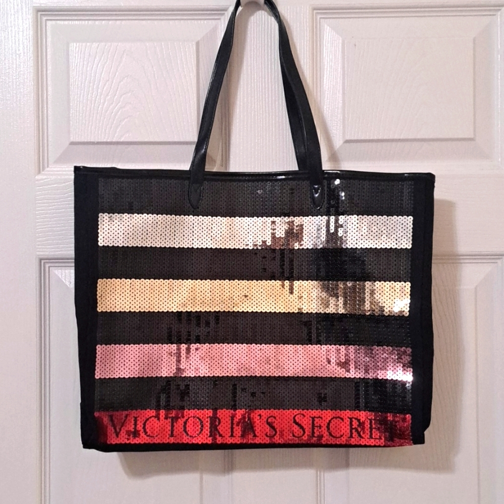 Victoria's secret travel bag